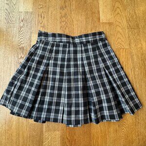 H&M Divided Plaid Mini Skirt Black and White Plaid Goth School Girl Size 0